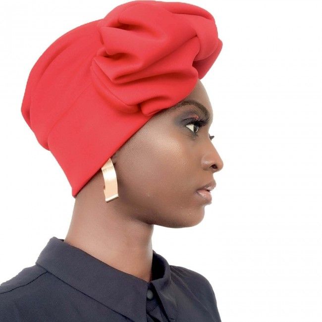 Izzy Coiffe ready to pose - Flo Red