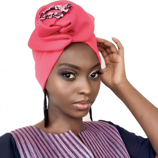 Izzy Coiffe- Mily rouge prêt à poser